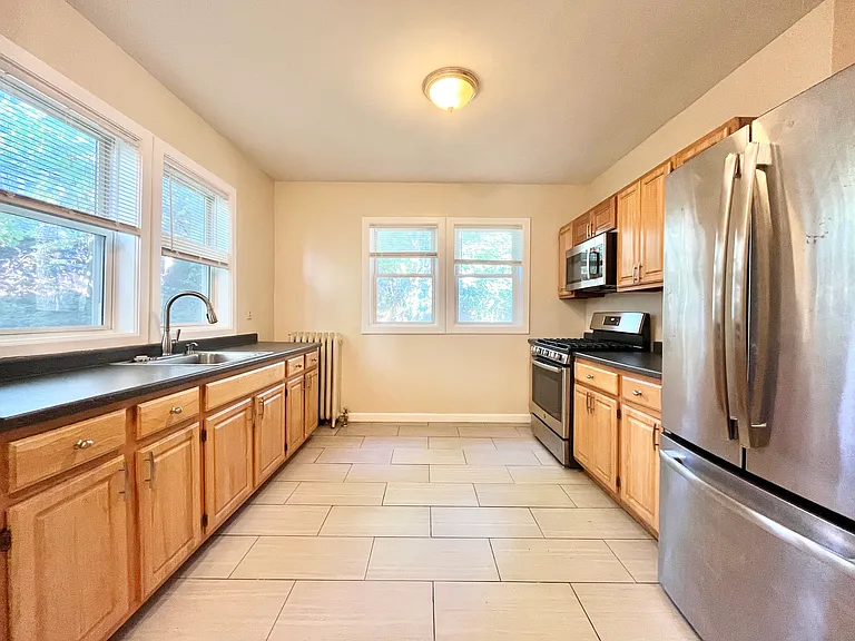 17 Park View St #1 — Photo 9