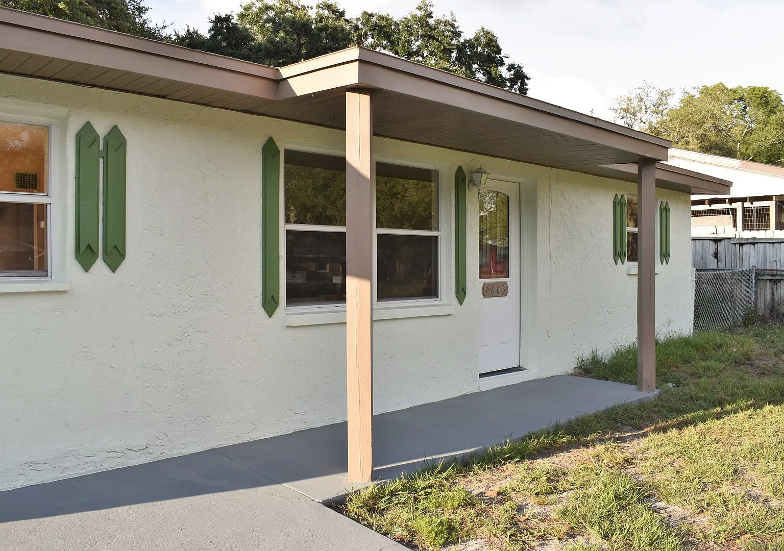 Reduced price! Great Neighborhood! — Photo 4