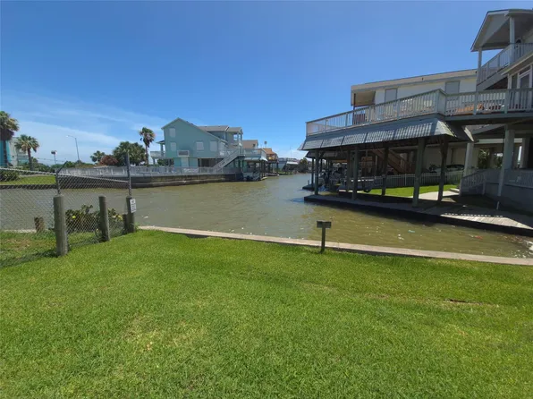 2 Tiki Island Kona Br #Ih45, Galveston, TX 77554