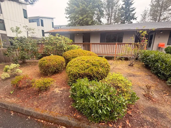 Bellevue Tri-Plex - Bora LLC, 1406 Bellevue Way NE #2, Bellevue, WA 98004