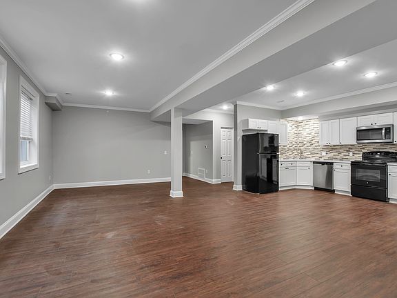 5th image of 2021 Sweet Home Rd #B1