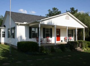 895 S Main St, Saint Joseph, TN 38481