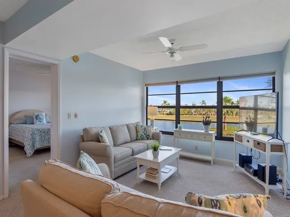 31 Plantation Dr APT 201, Vero Beach, FL 32966
