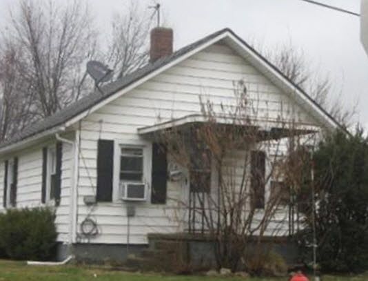 1st image of 208 W Jackson St