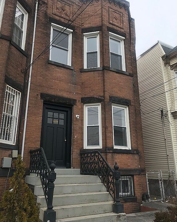 2nd image of 251 Arlington Ave