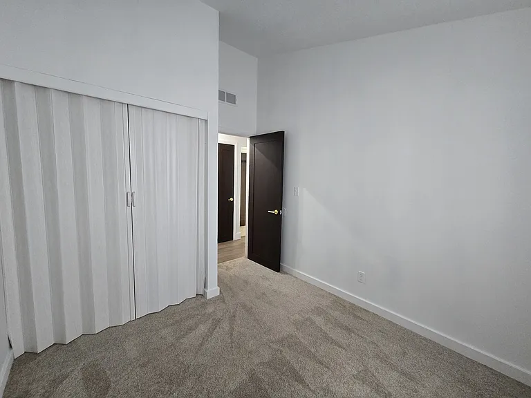 479 Zahn Dr #C — Photo 17