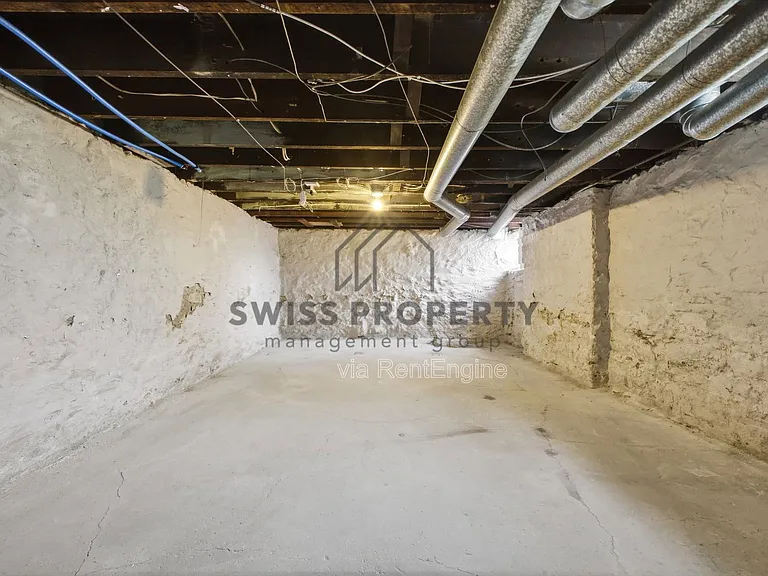 391 Saint Clair Ave — Photo 23