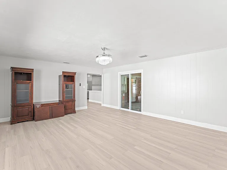 534 E Del Monte Ave — Photo 17