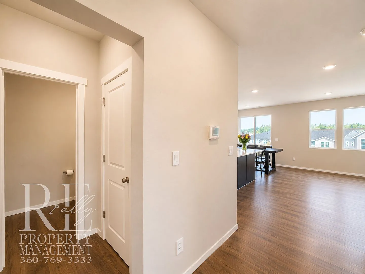 Bremerton Townhome with Mountain Views, 2-Car Garage & Light-Filled Living — Photo 3