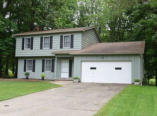 6815 Strathmore Dr, Valley View, OH