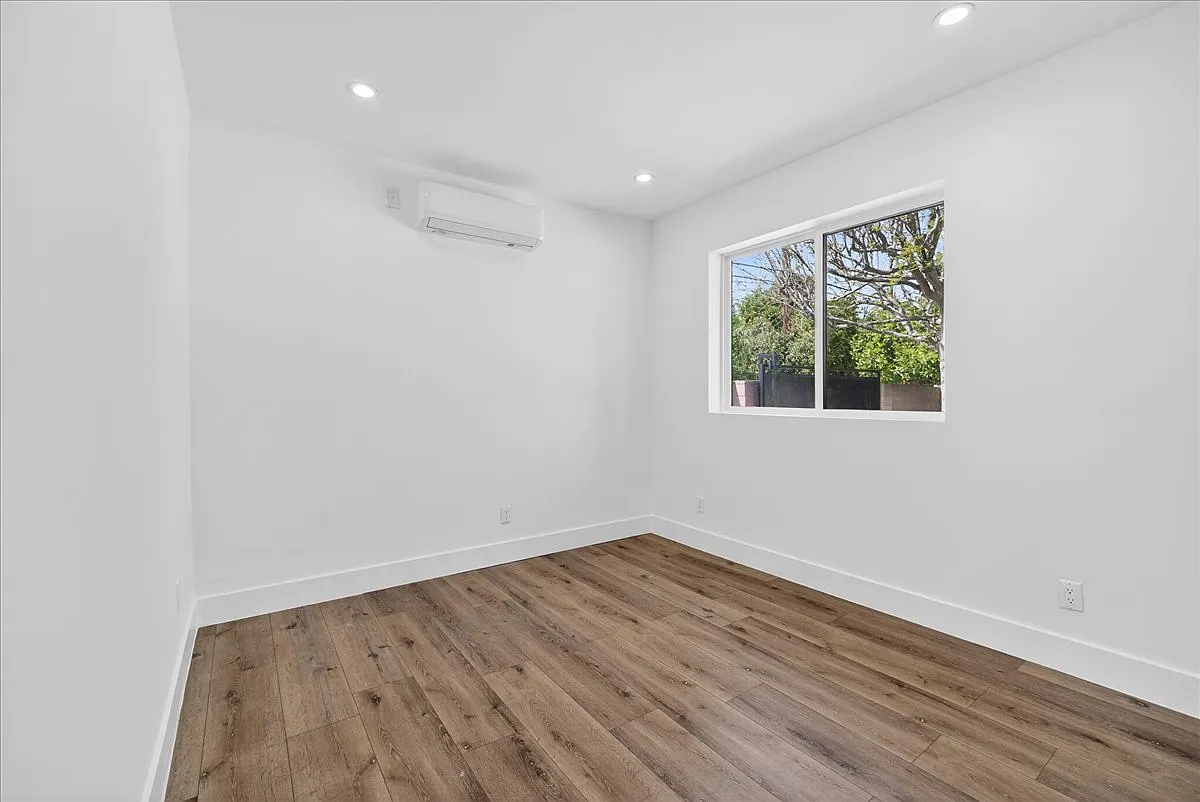 1 bed, 450 sqft, $2,145 — Photo 1