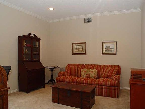 2nd image of 813 Rockcrossing Ln