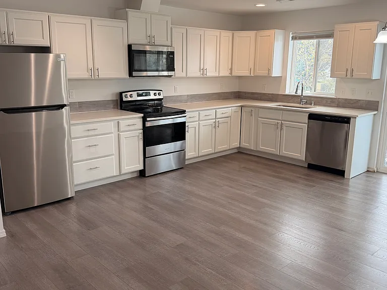 2637 W Marina Dr #8 — Photo 6