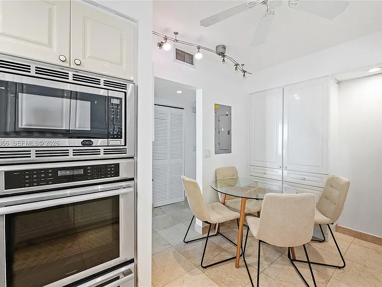 8925 Collins Ave #9J — Photo 15