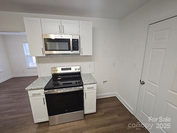 4th image of 2766 Stagbuck Dr
