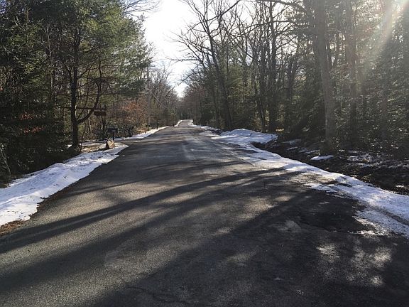 4th image of 216 S Shore Dr