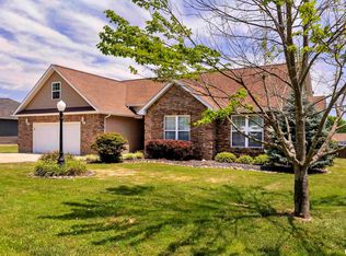 108 Twin Lakes Dr, Carterville, IL 62918