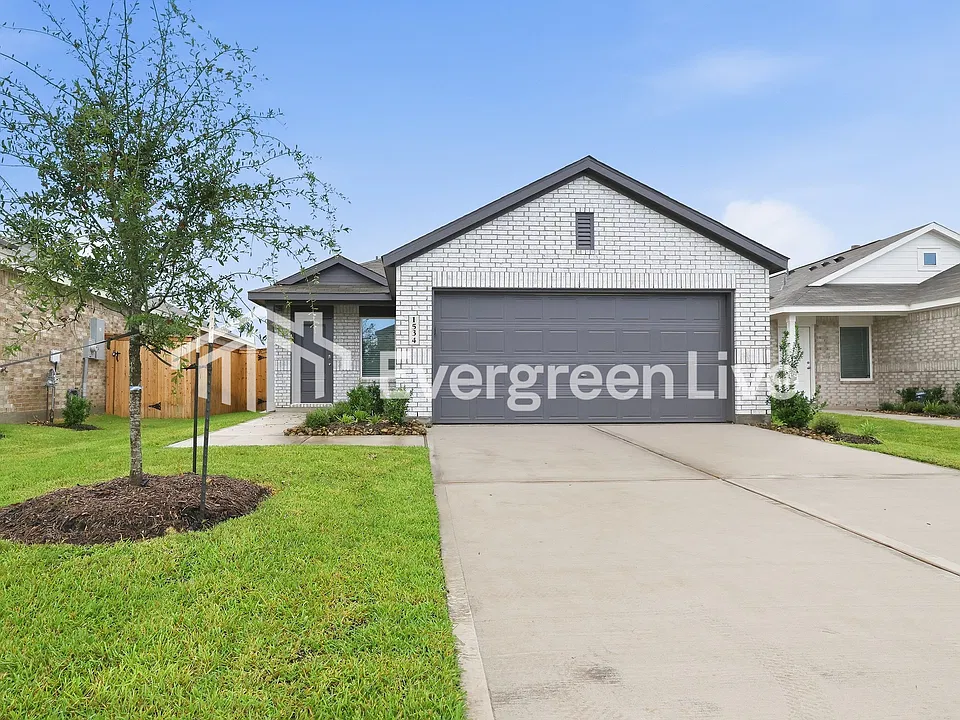 1534 Golden Iris Dr