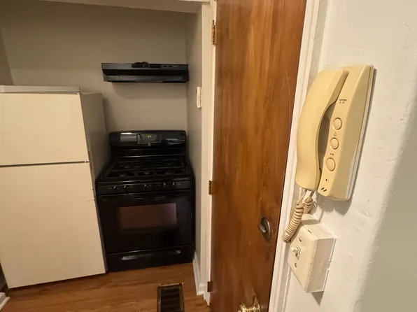 175 S Bishop Ave APT 4, Secane, PA 19018