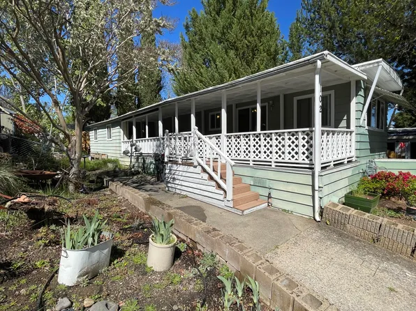 1055 N 5th St #102, Jacksonville, OR 97530