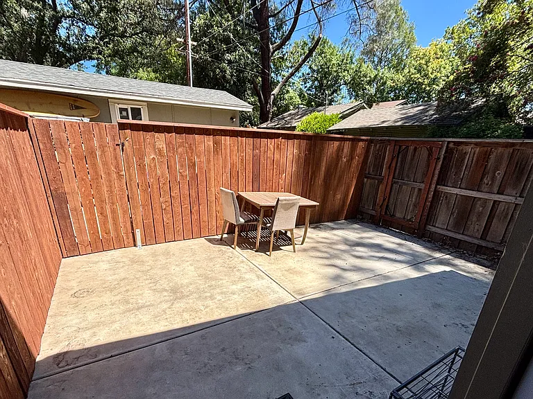 753 Woodland Ave — Photo 8