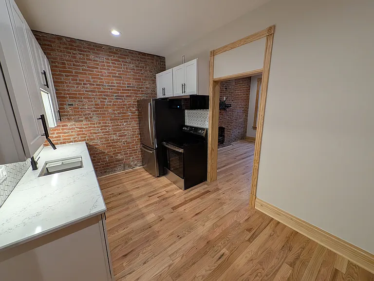 3233 Morganford Rd — Photo 24