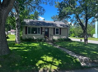 835 NW 6th Ave, Grand Rapids, MN 55744