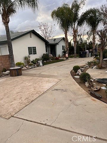1st image of 40627 Crest Dr