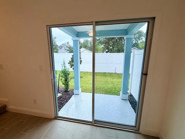3 bed, 2.5 bath, 1650 sqft, $2,100 — Photo 4