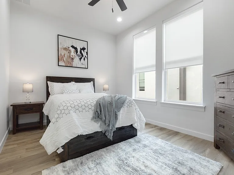 4314 Roseland Ave #104 — Photo 14
