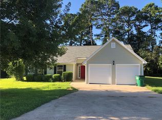 209 Ridgefield Dr, Douglasville, GA 30134