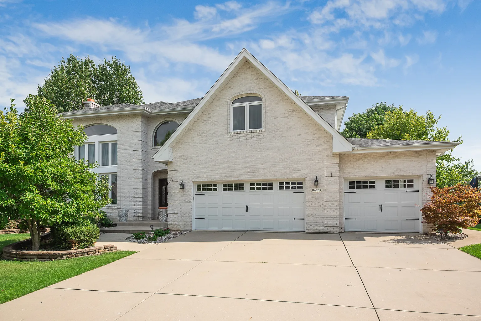 10831 Grandview Dr photo 1