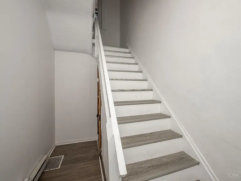 2156 W Clifton Ave #1 — Photo 14