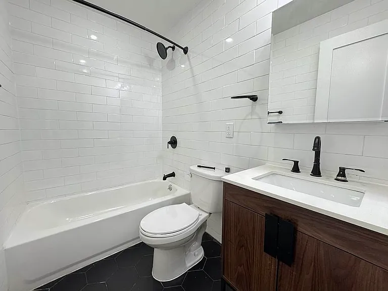 2322 Bedford Ave #3R — Photo 7