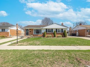 19436 Donna St, Livonia, MI