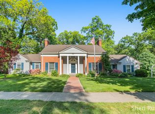 860 Gladstone Dr SE, East Grand Rapids, MI 49506