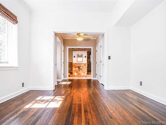 4th image of 234 Viscaya Ave