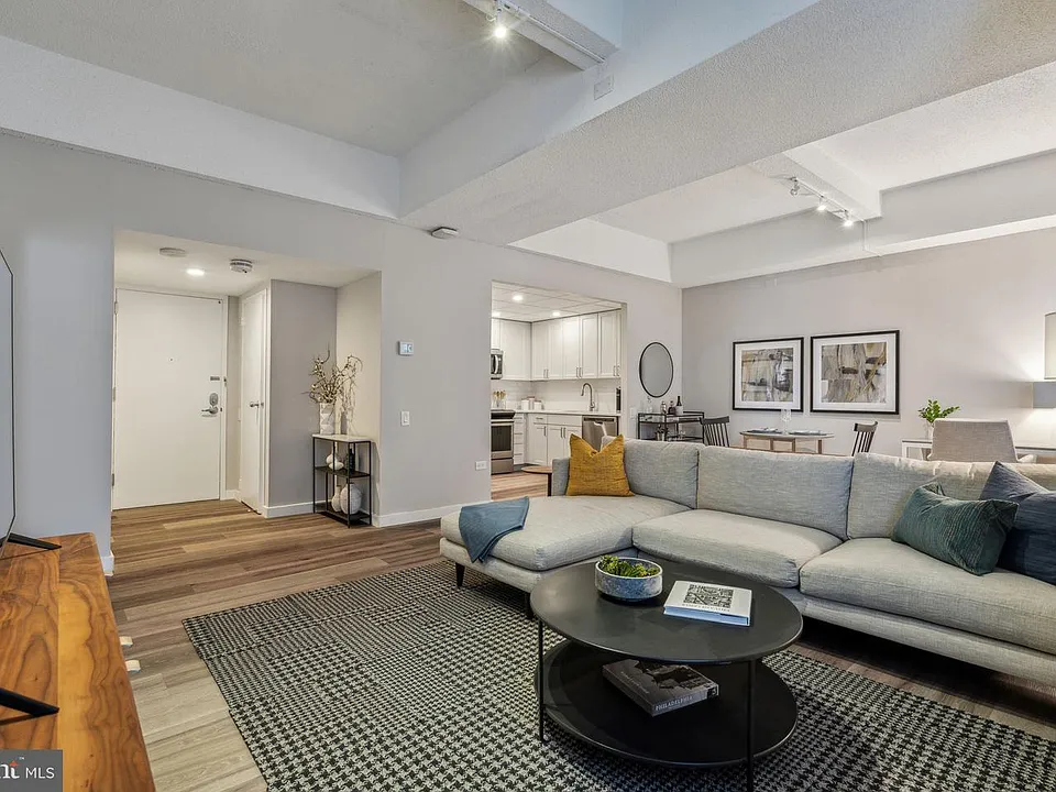 875 Sansom St #1101