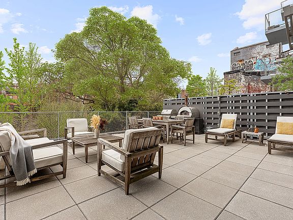 3rd image of 280 Metropolitan Ave #2B