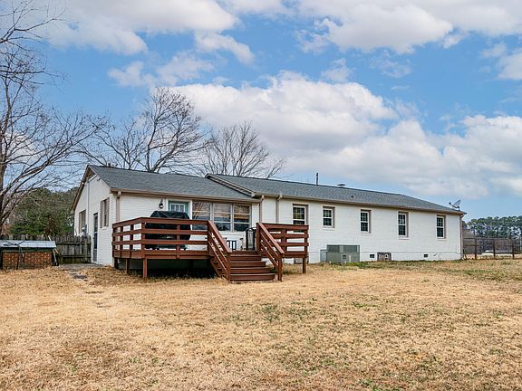 4th image of 1009 Old Ferrell Rd