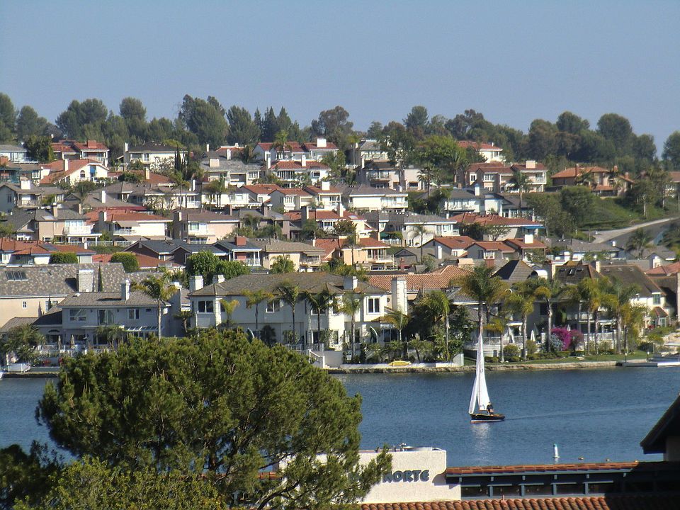 Lake MV is one block away!