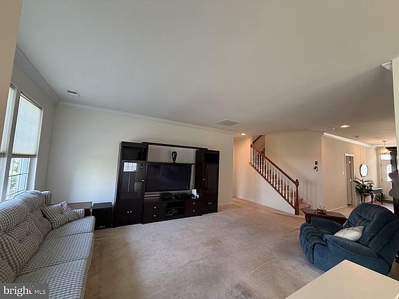 4th image of 1666 Wisteria Way