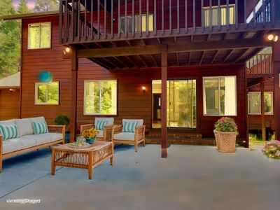 3017 Jumpoff Joe Creek Rd, Grants Pass, OR, 97526