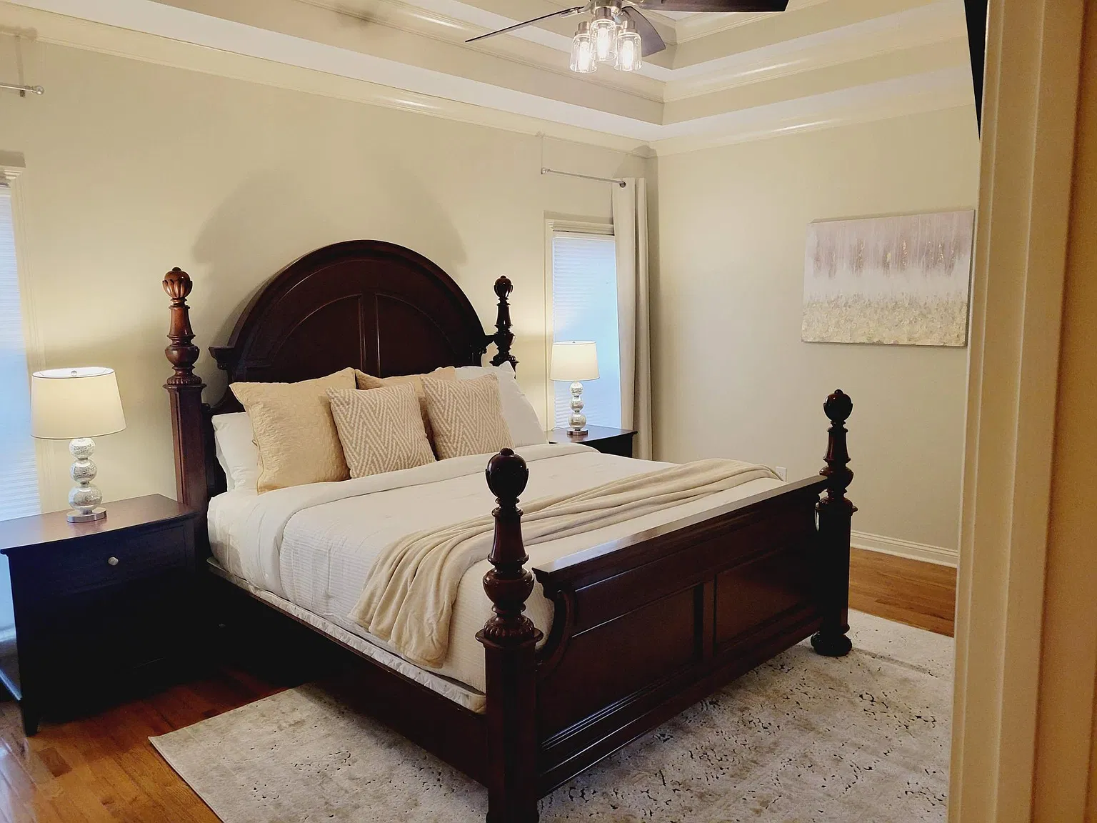3 bed, 3.5 bath, 2410 sqft, $2,940 — Photo 3