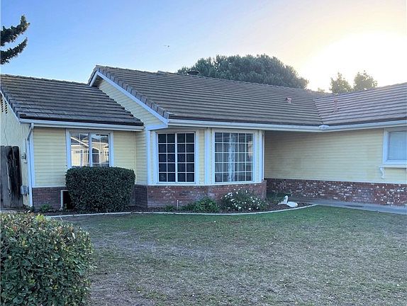 3rd image of 934 Sunflower Court