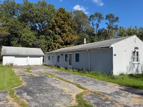 10723 McClintocksburg Rd, Newton Falls, OH 44444