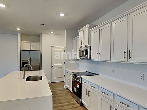 3rd image of 7418 S Keller Ln