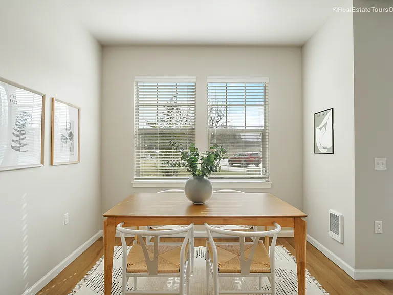 The Grove Apartments — Photo 7