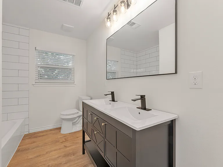 7508 Deaver Dr — Photo 11