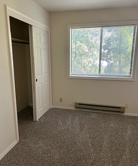 1166 Iowa St — Photo 13